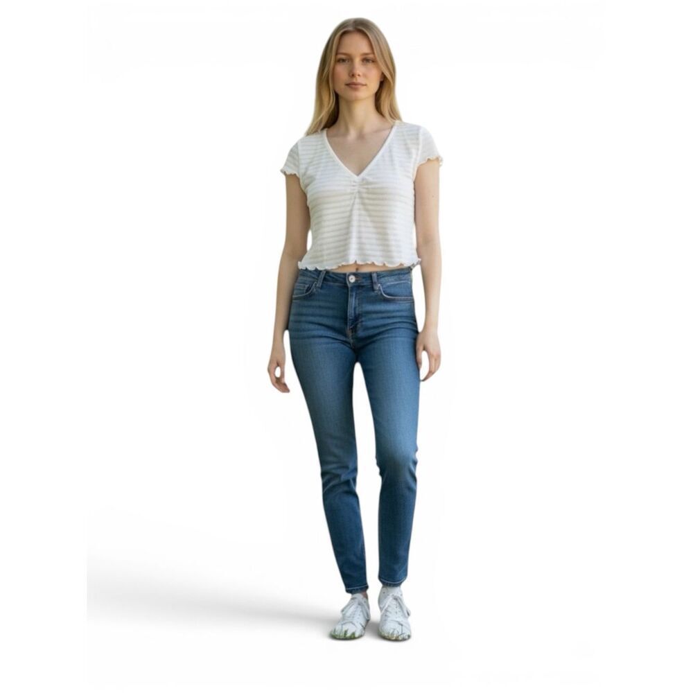 New Derek Heart Crop Top L